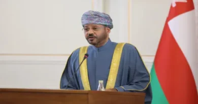 وزير الخارجية العماني: نبذل جهودا مكثفة لضمان المرور الآمن عبر مضيق هرمز