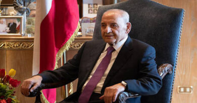 الإعلام العبري يكشف تفاصيل مفاوضات الساعات الأخيرة بين الإدارة الأمريكية وحزب الله عبر نبيه بري