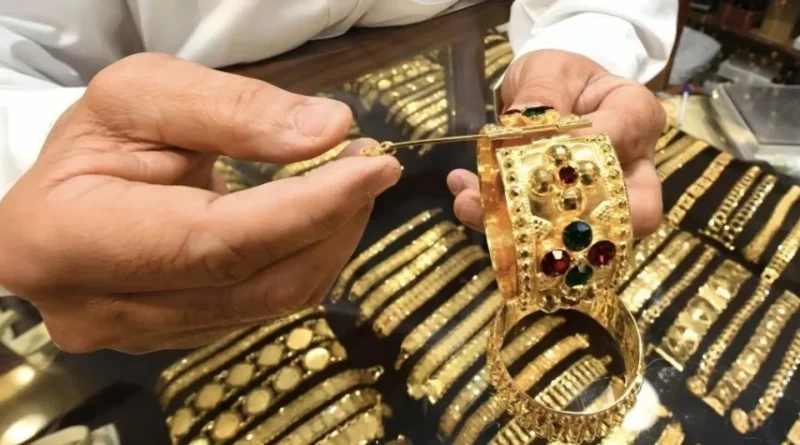 الذهب في مهب التقلبات... هل تشتري الآن أم تنتظر؟